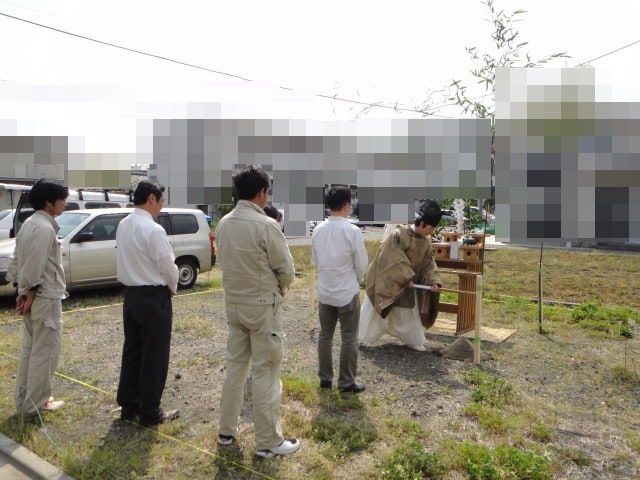 地鎮祭鍬入れ実演