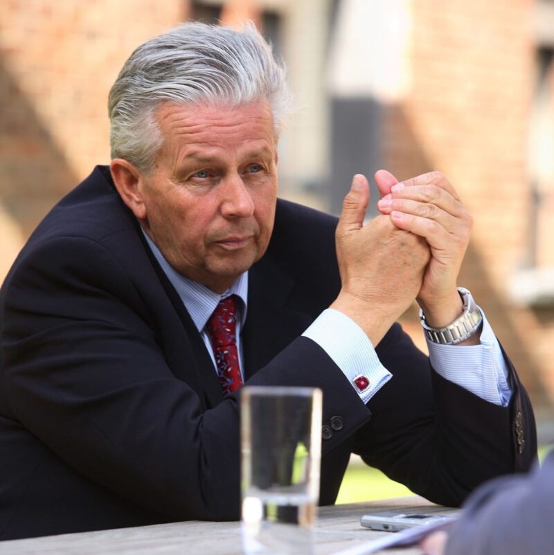 今日はなんの話_alan-j-smith-872495_1920