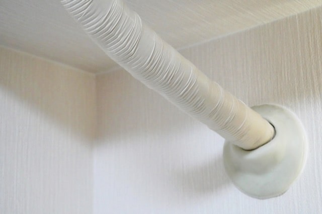 エアコンパテ室内配管