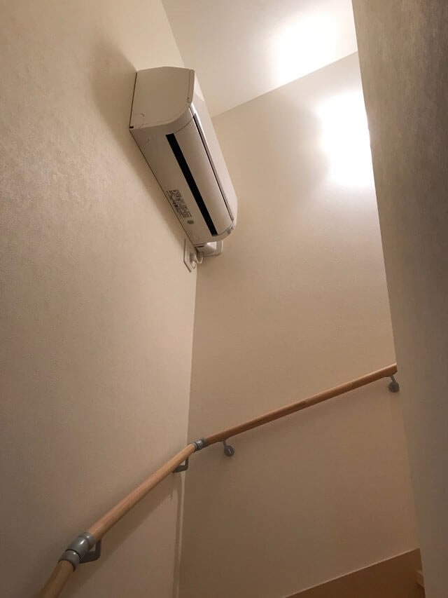 エアコン室内配管カバーdiyで まさかの大穴 大失敗か 奇跡のマイホーム建築記録