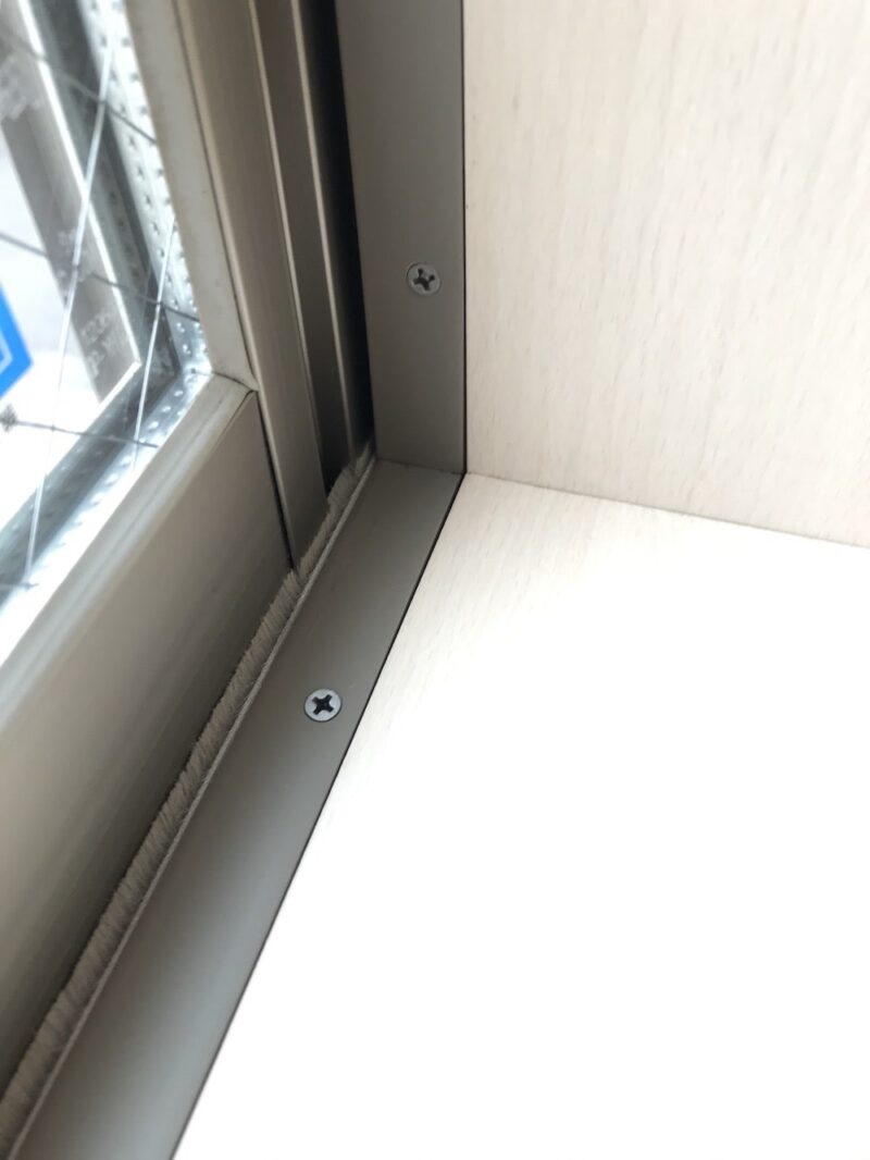 08_下枠モヘア完全閉じアップIMG_9900