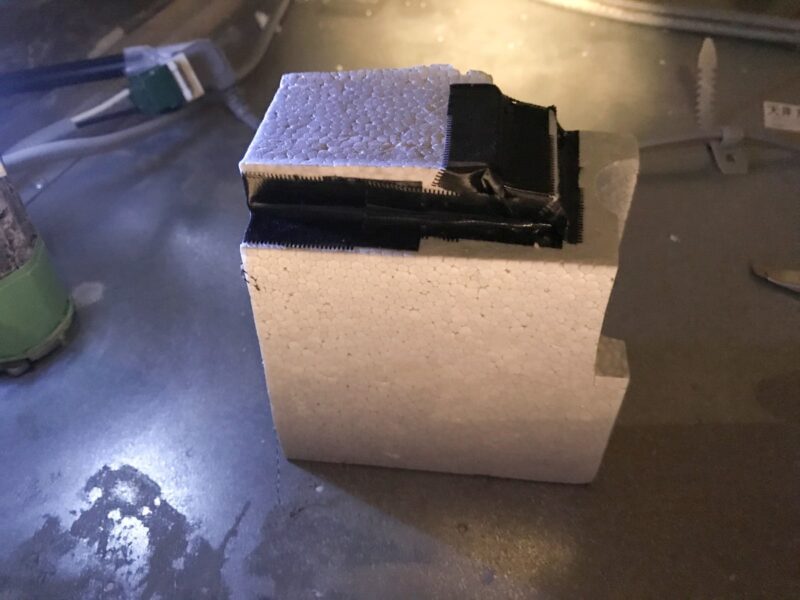 05_00_IMG_0074_発泡ブロック_加工後_気密テープ