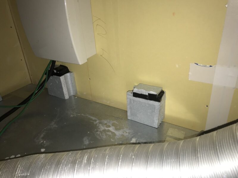 11_00_IMG_0089_発泡ブロックを更に置いた