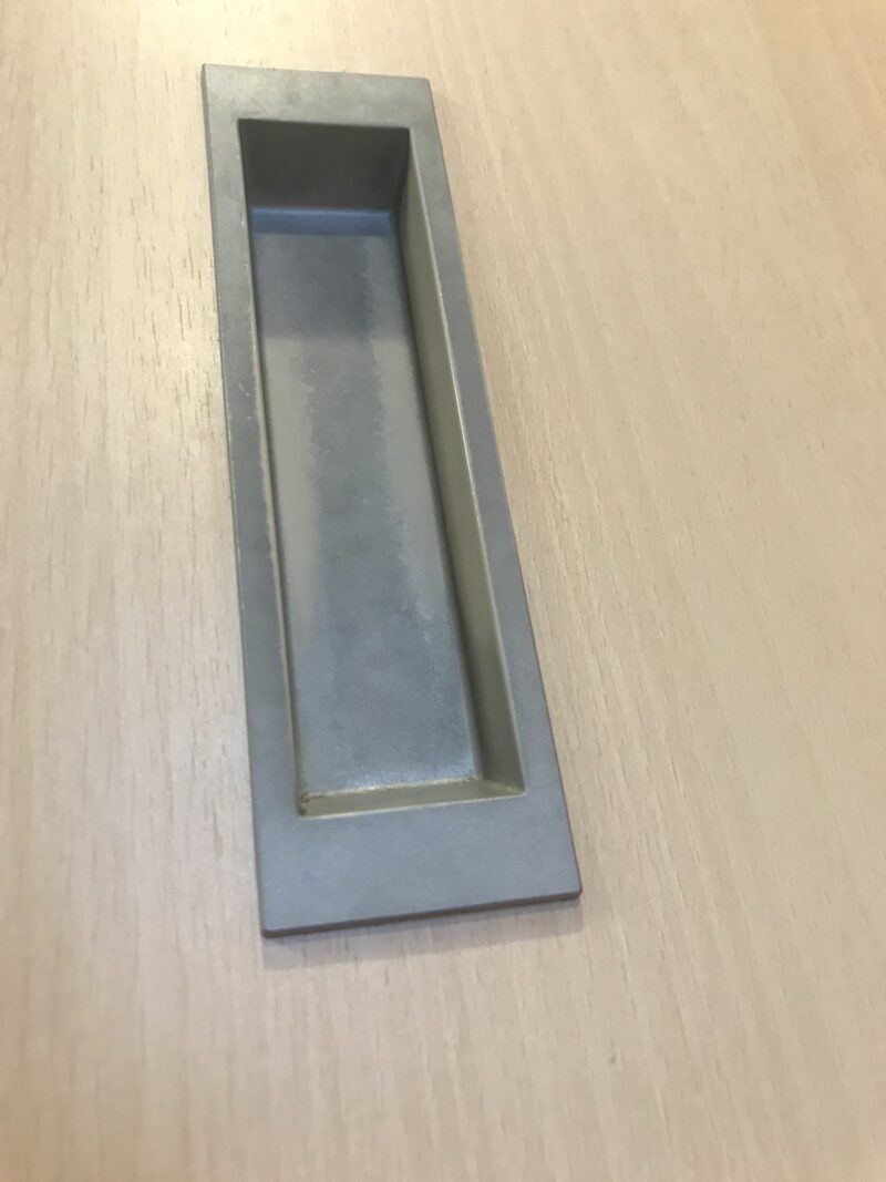 05_000_IMG_9589_下から見る_よく剥げてる