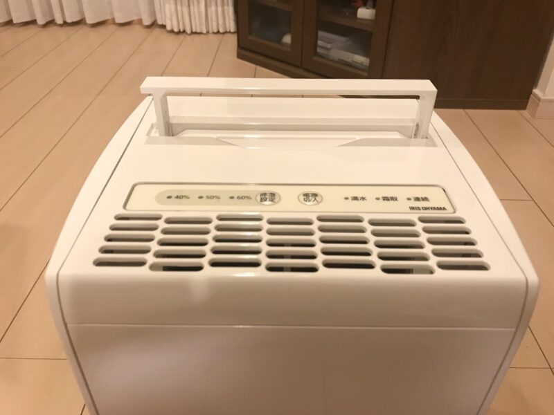 0800_IMG_9843_IJC-56_除湿機_確かに頼りない取っ手