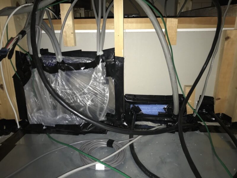 30_00_IMG_0146_ケーブル裏